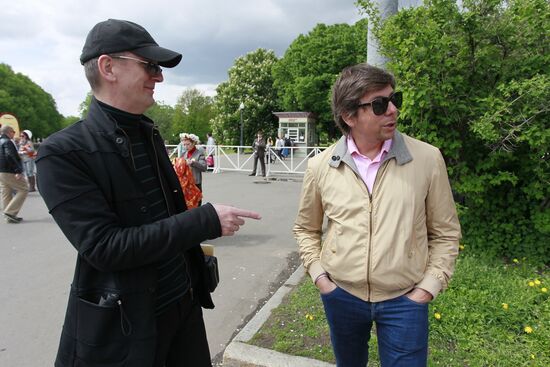 Sunday "Cherry Orchard" festival of arts