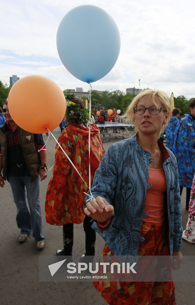 Sunday "Cherry Orchard" festival of arts