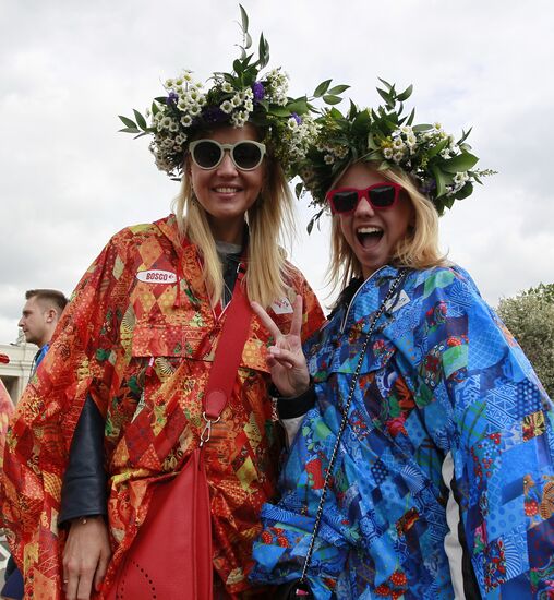 Sunday "Cherry Orchard" festival of arts