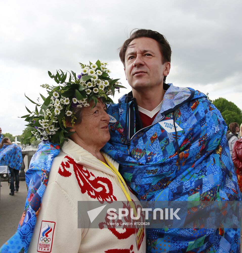 Sunday "Cherry Orchard" festival of arts