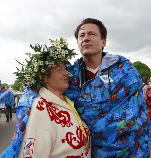 Sunday "Cherry Orchard" festival of arts