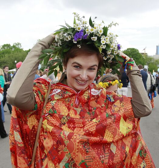 Sunday "Cherry Orchard" festival of arts