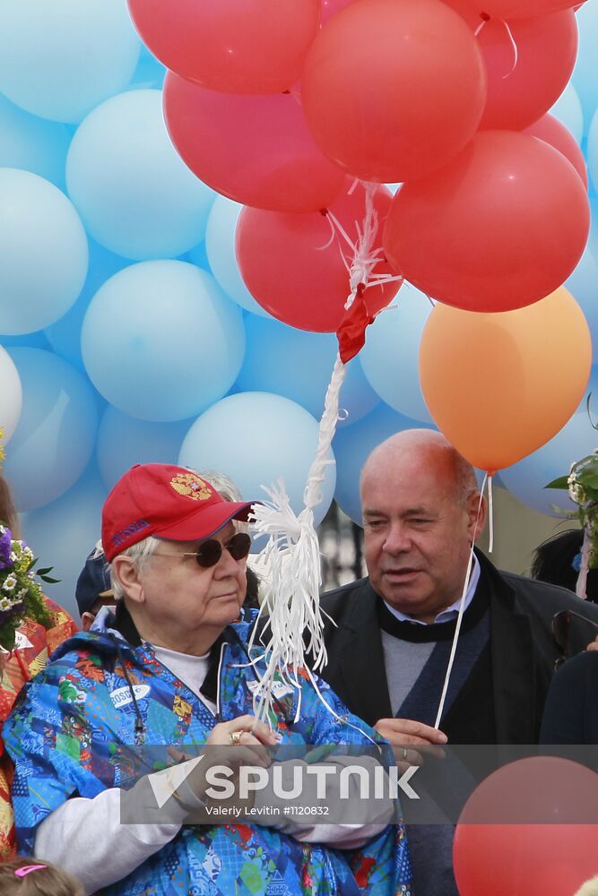 Sunday "Cherry Orchard" festival of arts