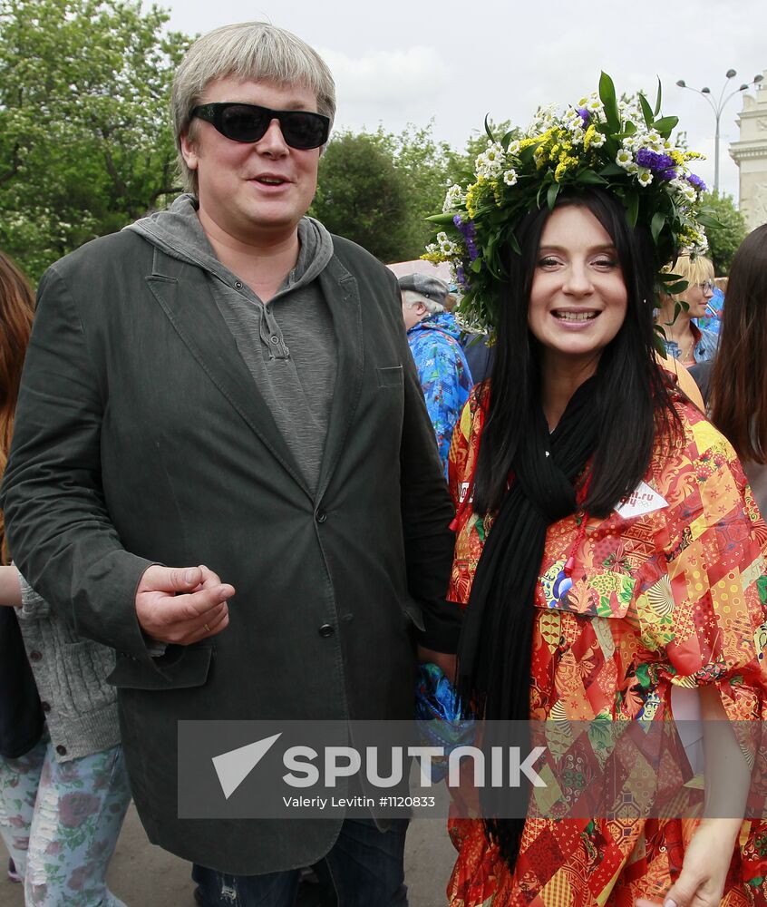 Sunday "Cherry Orchard" festival of arts