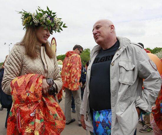 Sunday "Cherry Orchard" festival of arts