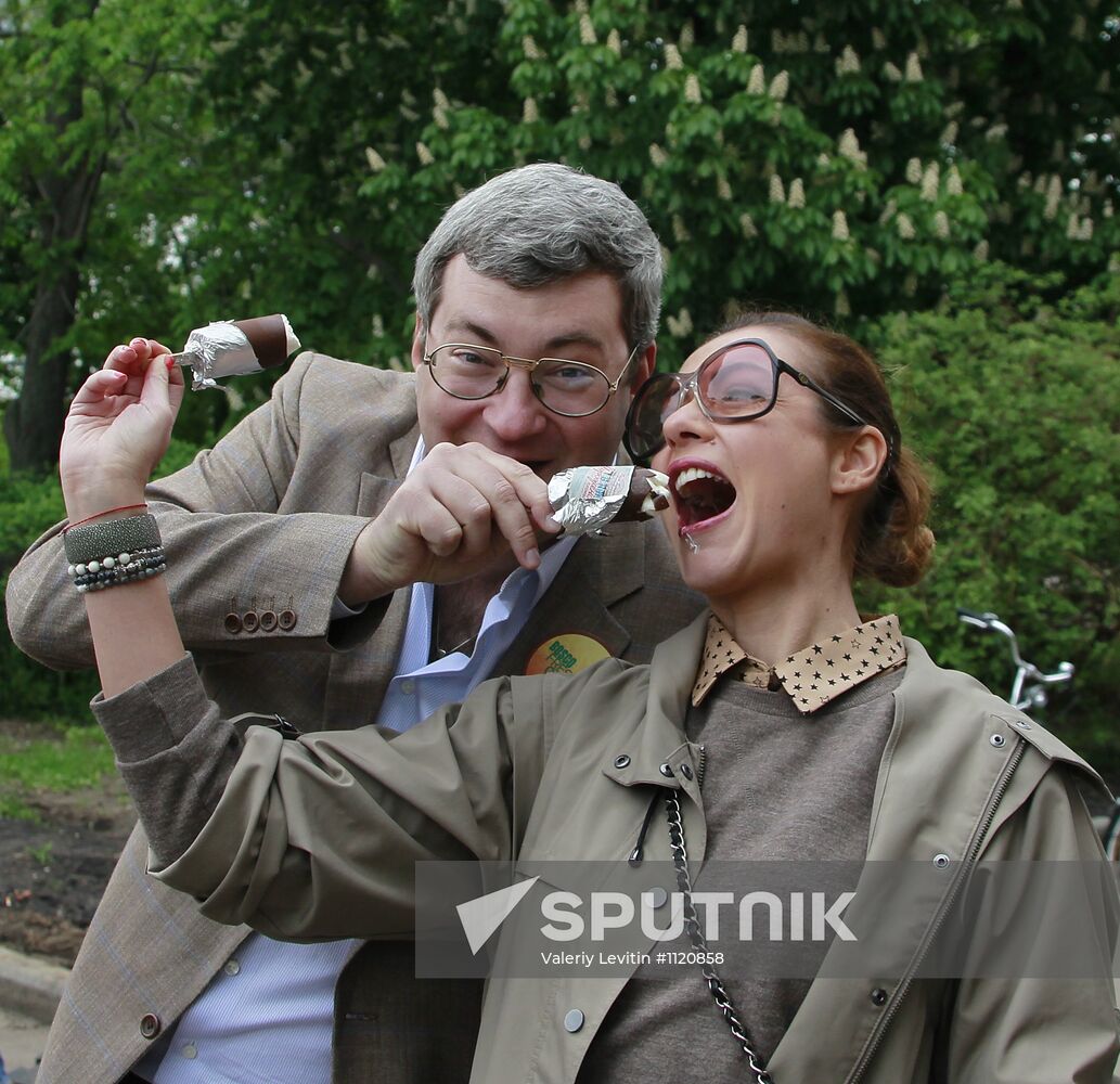 Sunday "Cherry Orchard" festival of arts