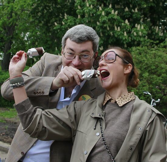 Sunday "Cherry Orchard" festival of arts