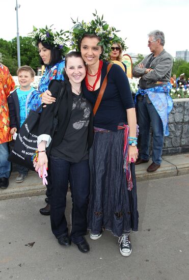 Sunday "Cherry Orchard" festival of arts