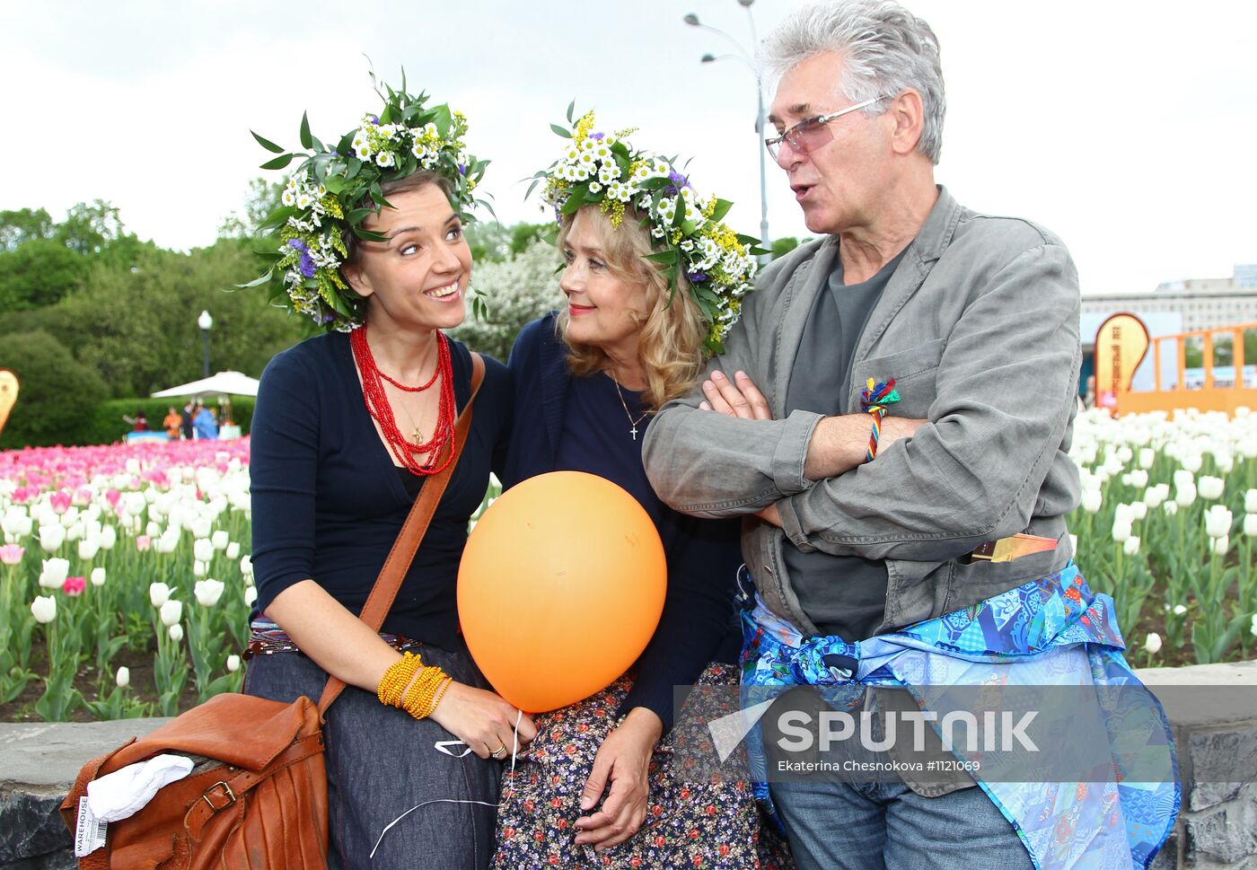 Sunday "Cherry Orchard" festival of arts