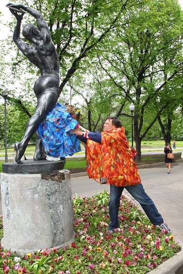 Sunday "Cherry Orchard" festival of arts