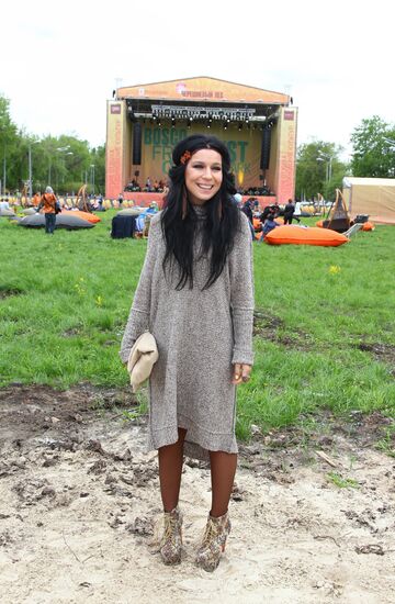 Sunday "Cherry Orchard" festival of arts