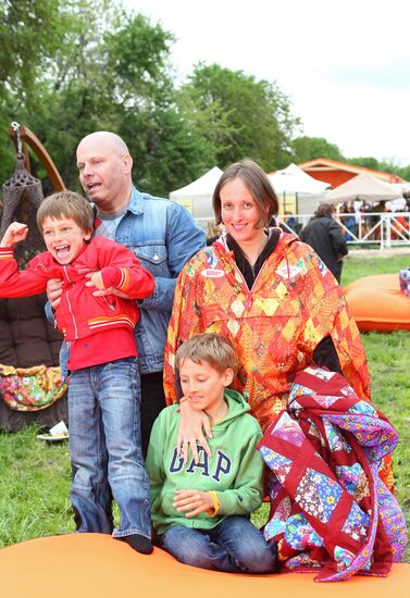 Sunday "Cherry Orchard" festival of arts