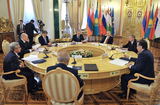 CSTO leaders meet in Kremlin
