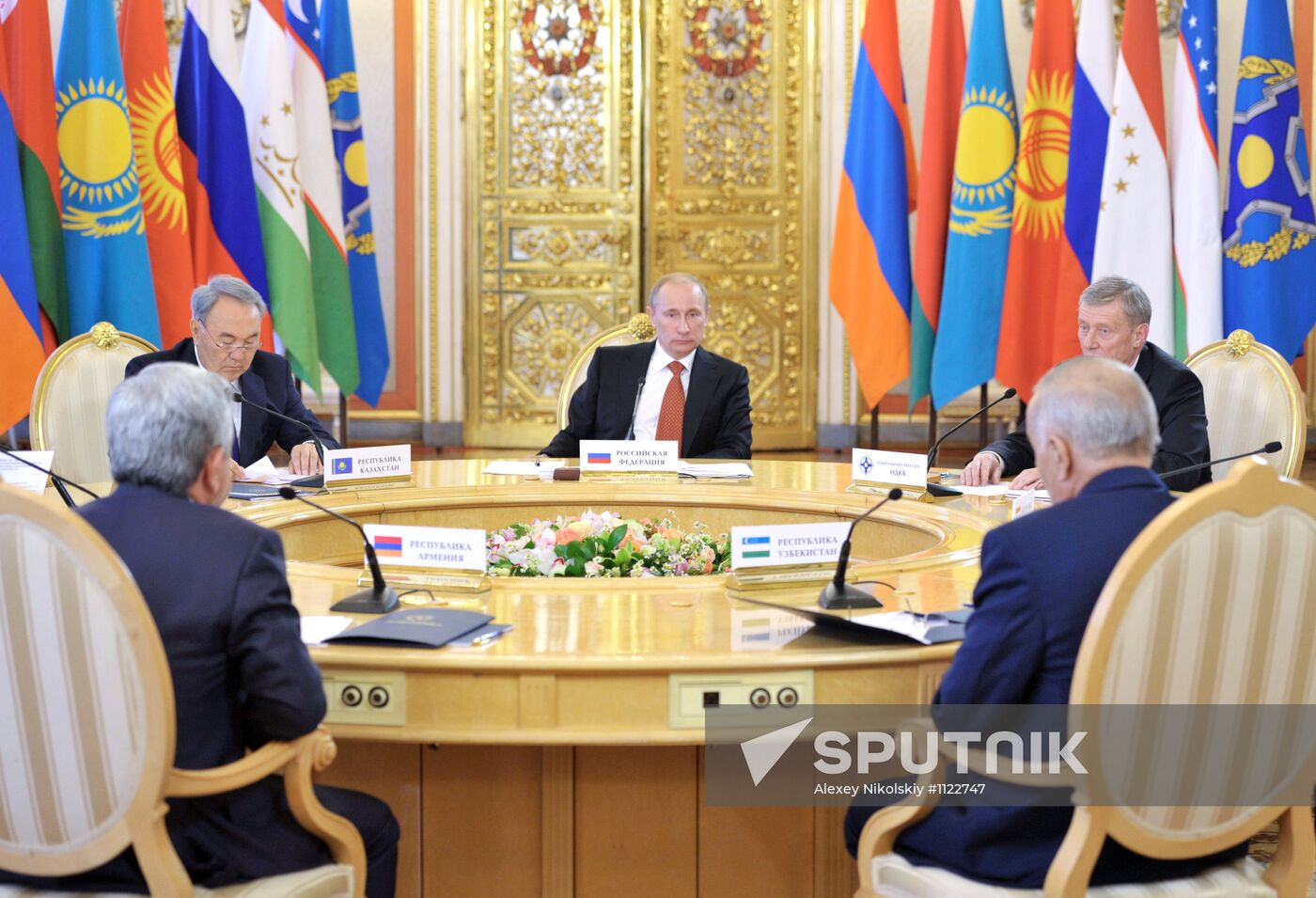 CSTO leaders meet in Kremlin