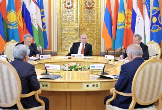 CSTO leaders meet in Kremlin