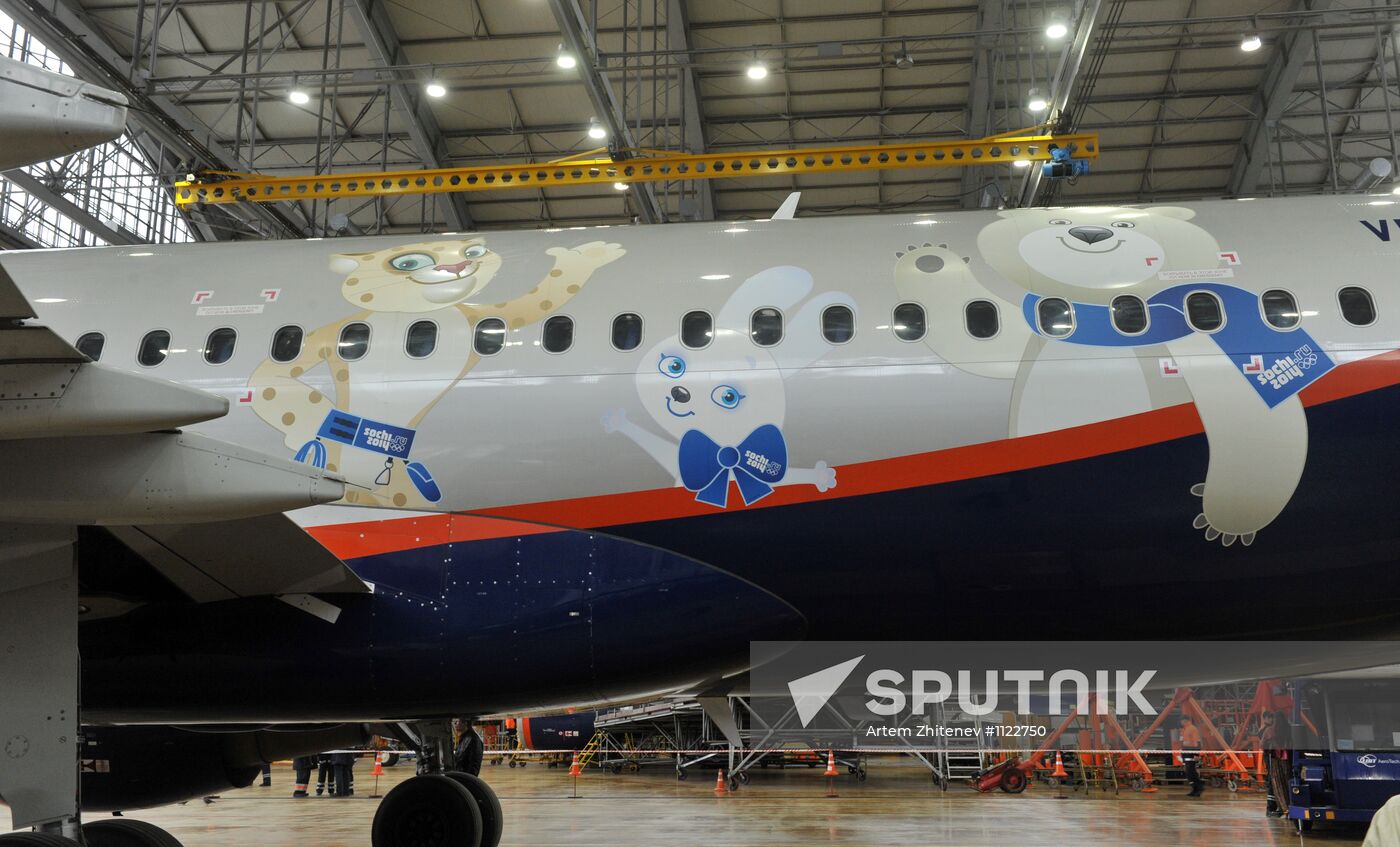 Presentation of Aeroflot plane with Olympic insignia