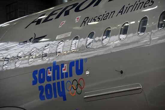 Presentation of Aeroflot plane with Olympic insignia