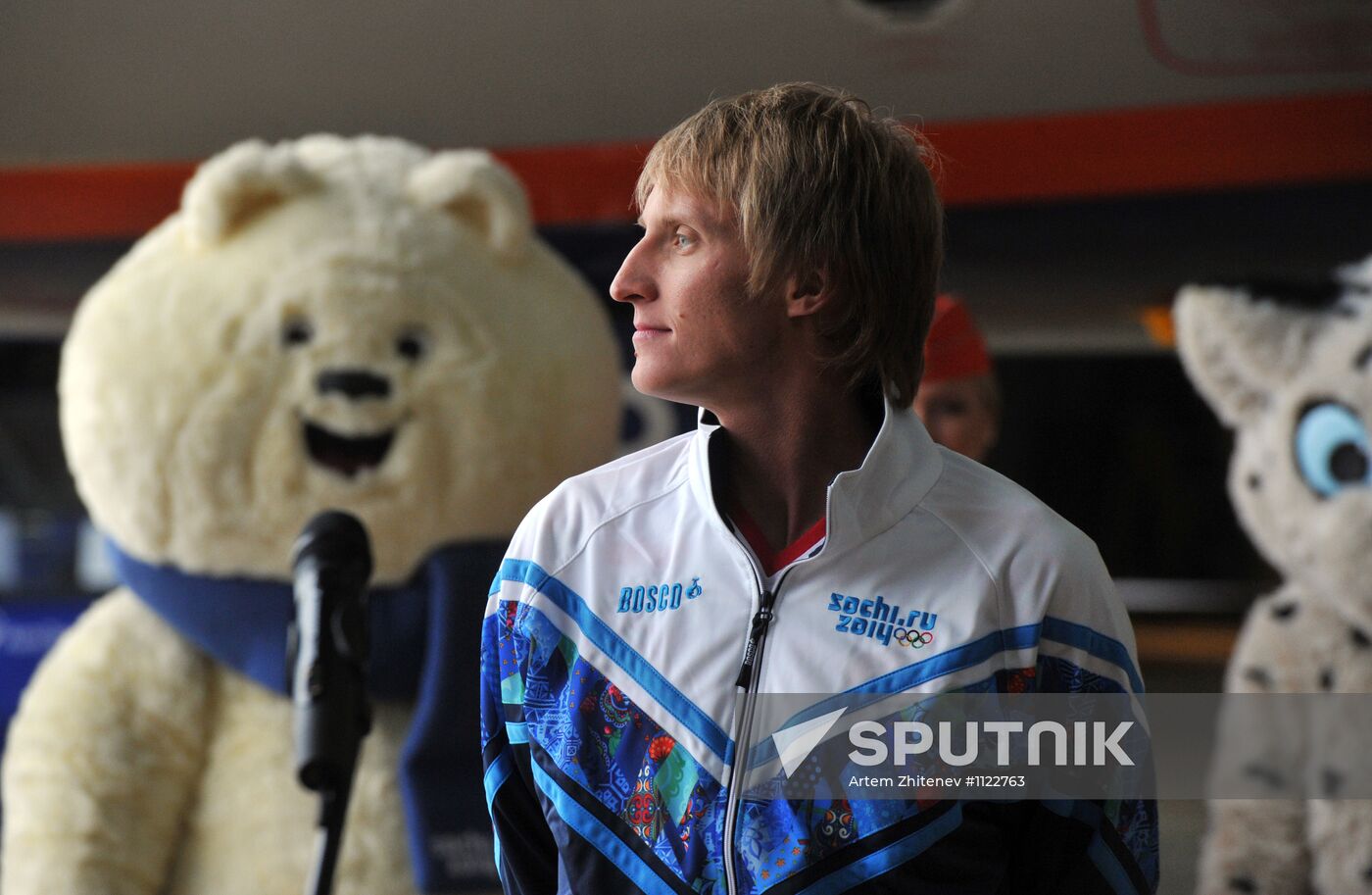 Presentation of Aeroflot plane with Olympic insignia