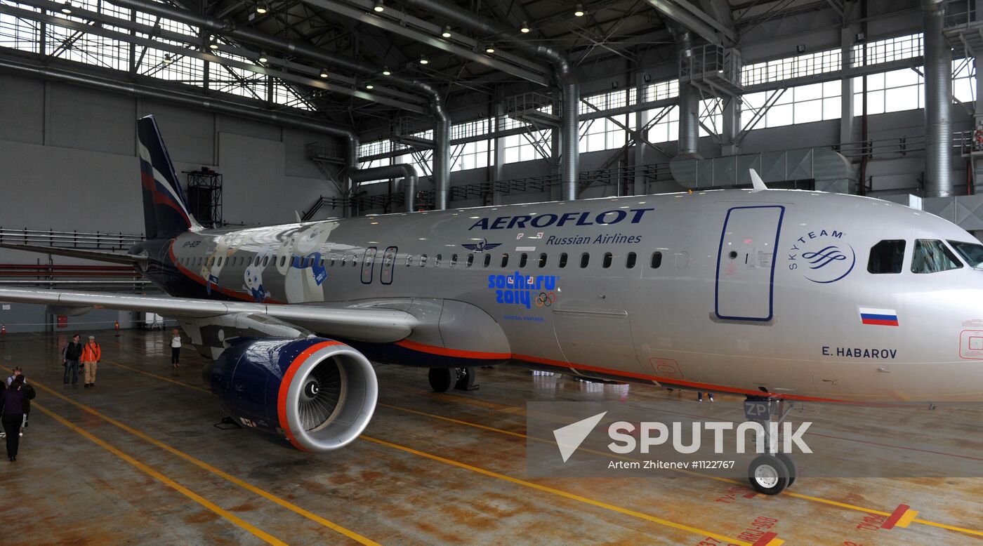 Presentation of Aeroflot plane with Olympic insignia