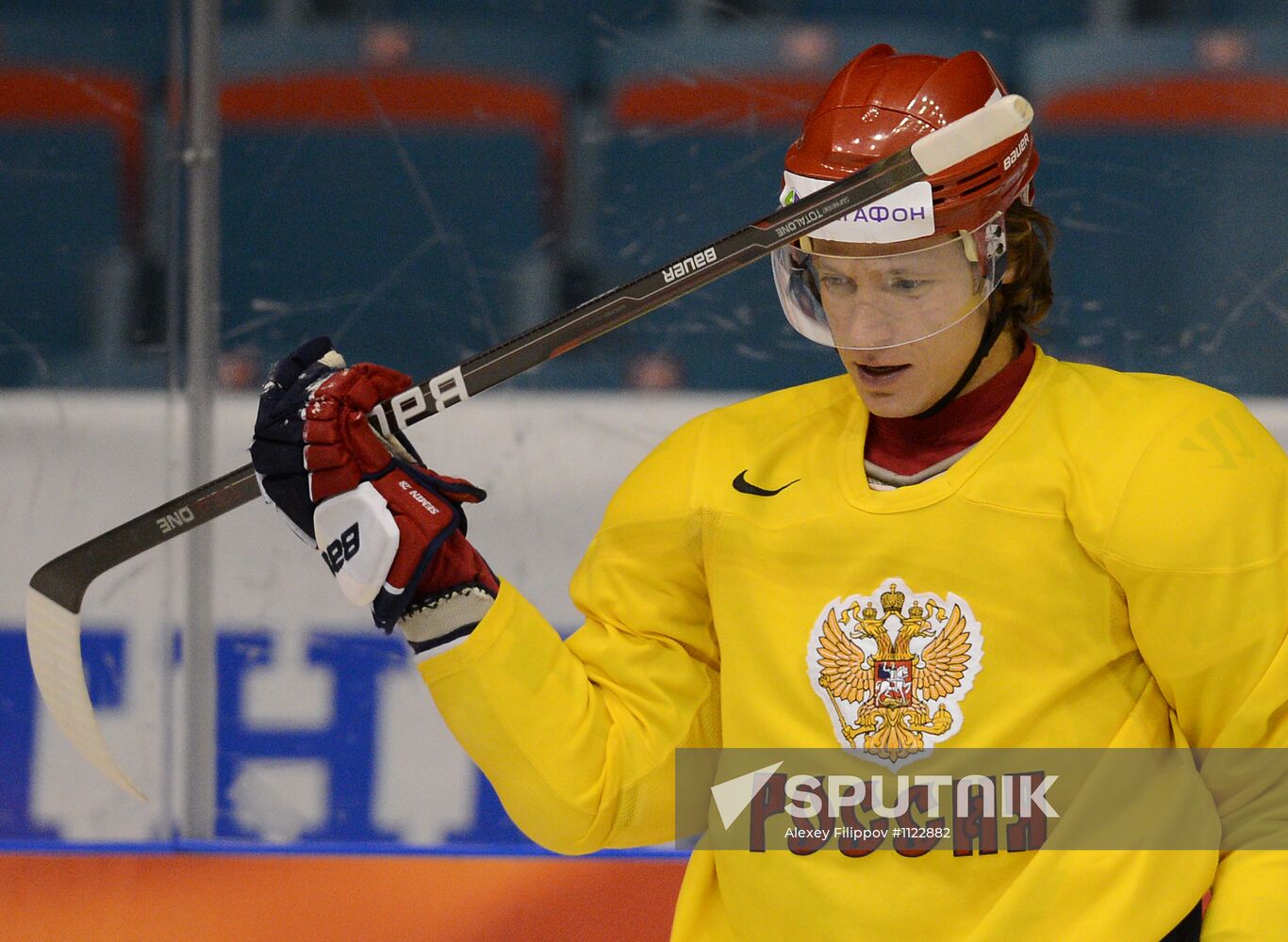 Hockey players A.Ovechkina and A.Semina train at Hovet arena