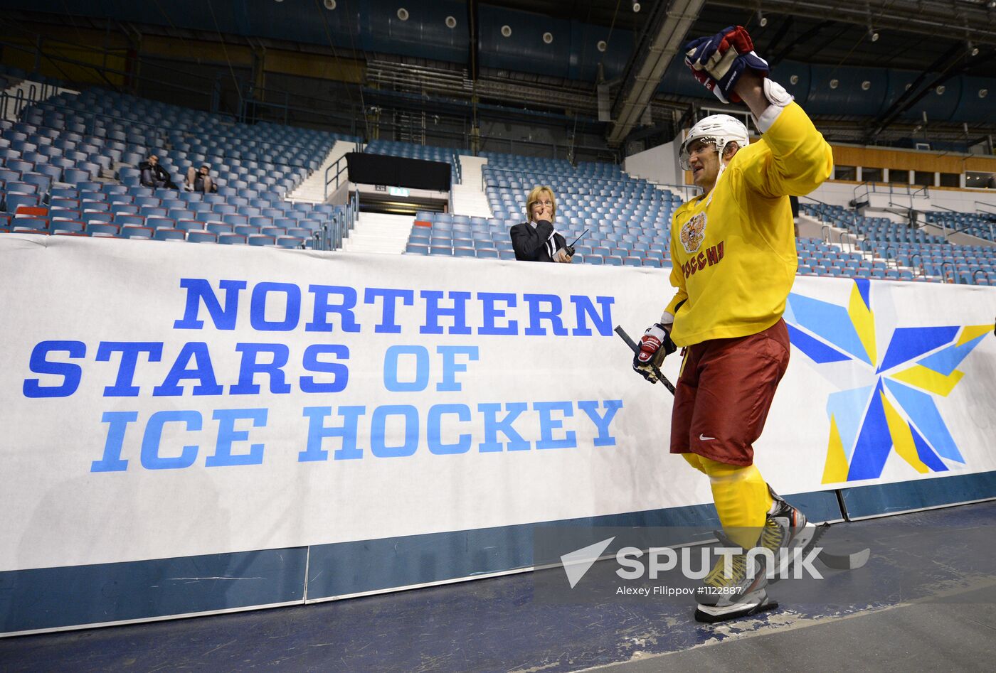 Hockey players A.Ovechkina and A.Semina train at Hovet arena