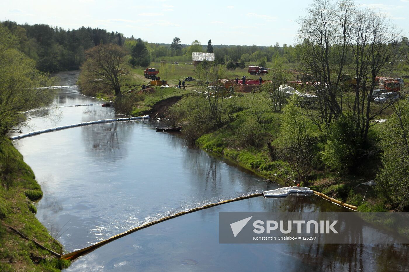 Oil spill in Novgorod region