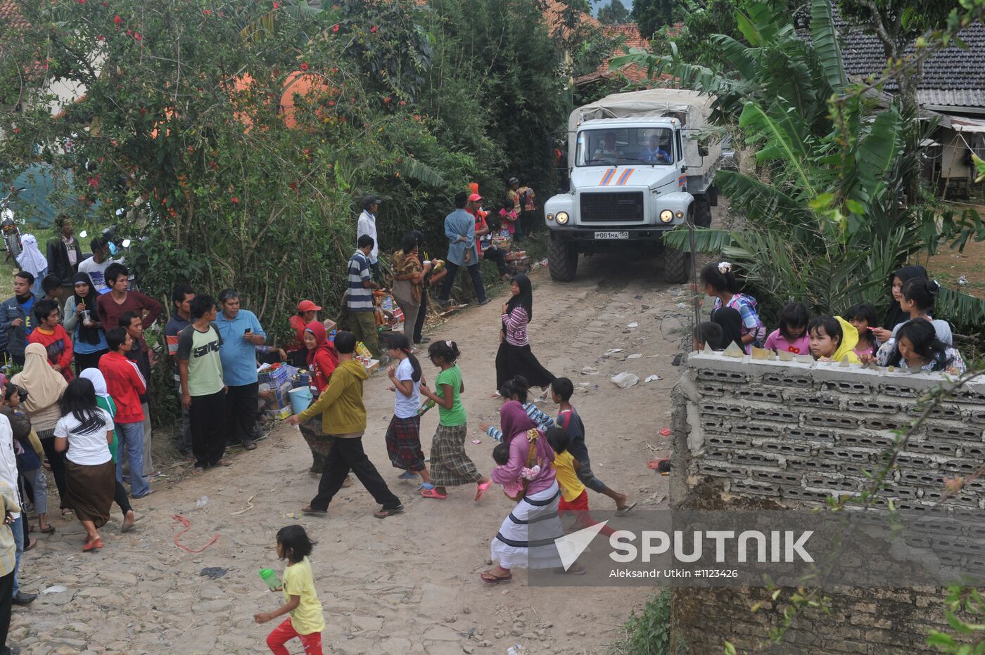 Search operation at Sukhoi SuperJet-100 crash site