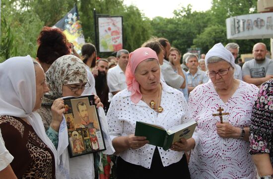 Meeting against Marat Gelman's exhibition Icons in Krasnodar