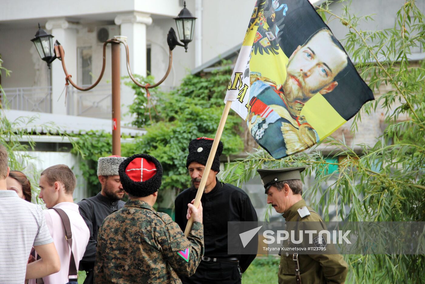 Meeting against Marat Gelman's exhibition Icons in Krasnodar