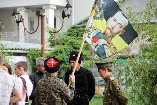 Meeting against Marat Gelman's exhibition Icons in Krasnodar