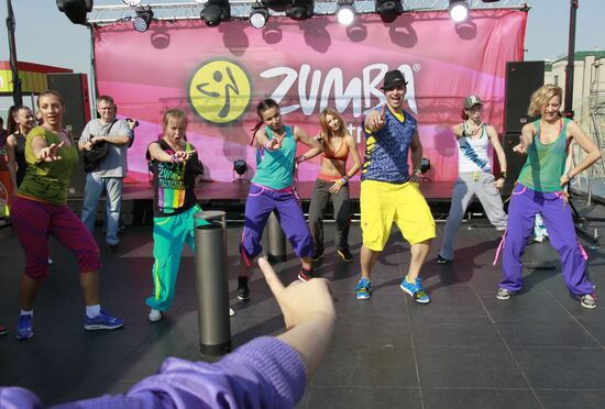 Moscow club holds Zumba Fitness Party