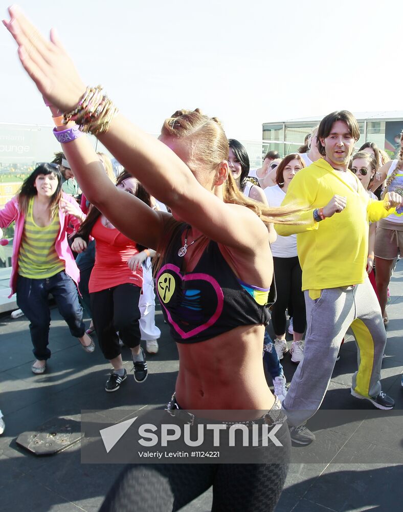 Moscow club holds Zumba Fitness Party