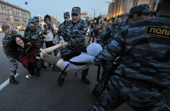 Opposition activists gathered at "Barricadnaya" detained