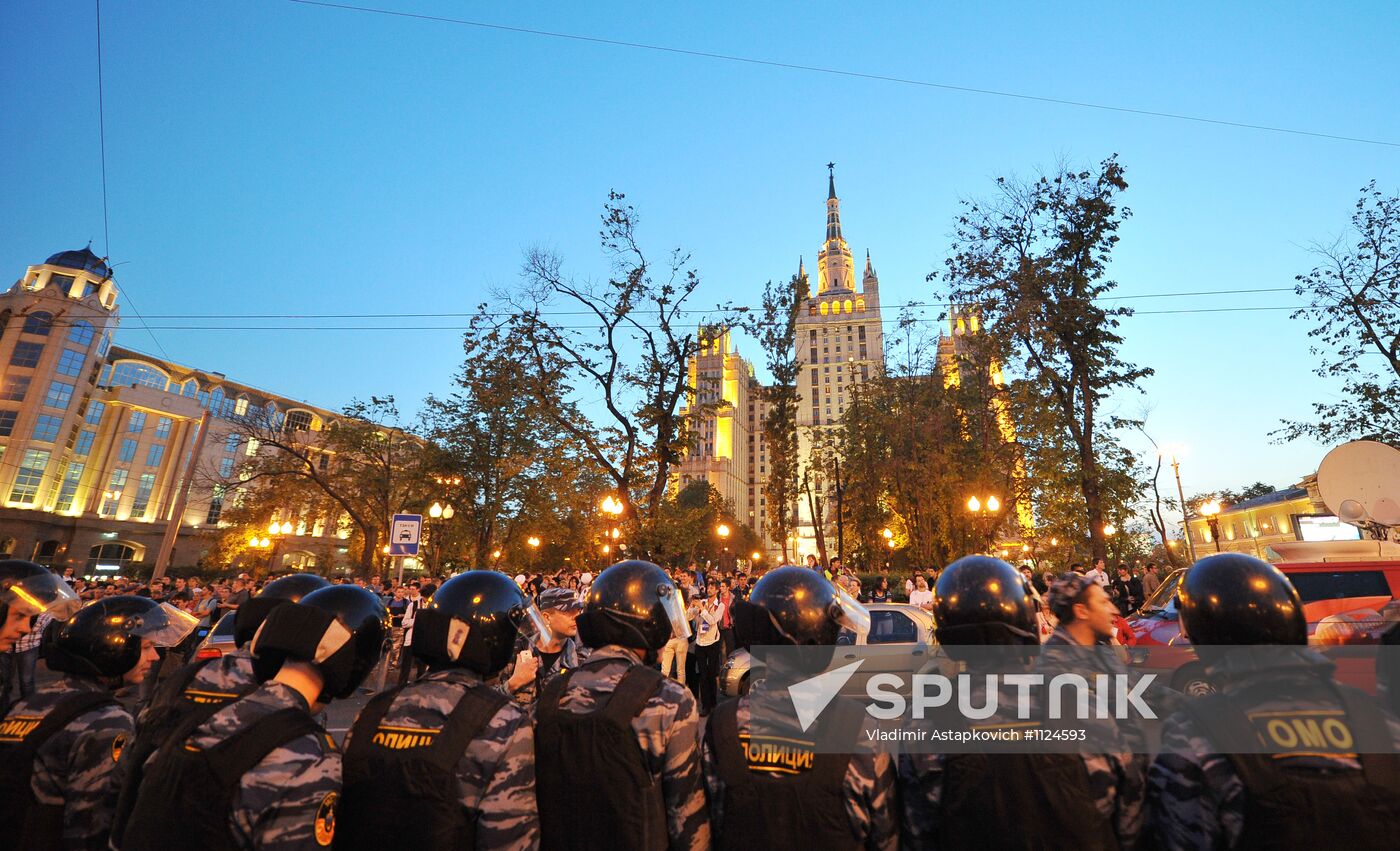 Opposition activists gathered at "Barricadnaya" detained