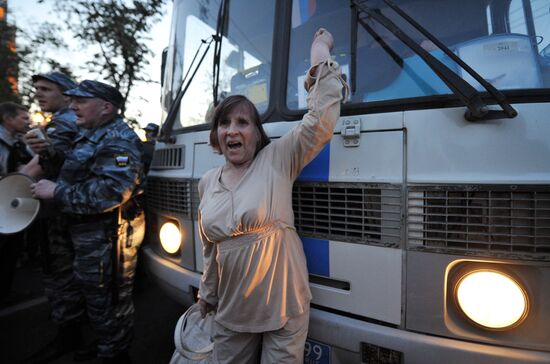 Opposition activists gathered at "Barricadnaya" detained