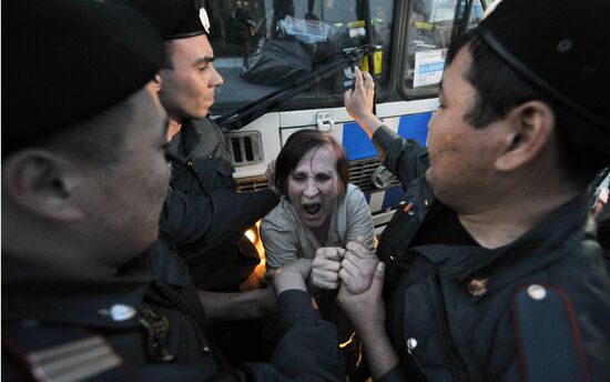 Opposition activists gathered at "Barricadnaya" detained