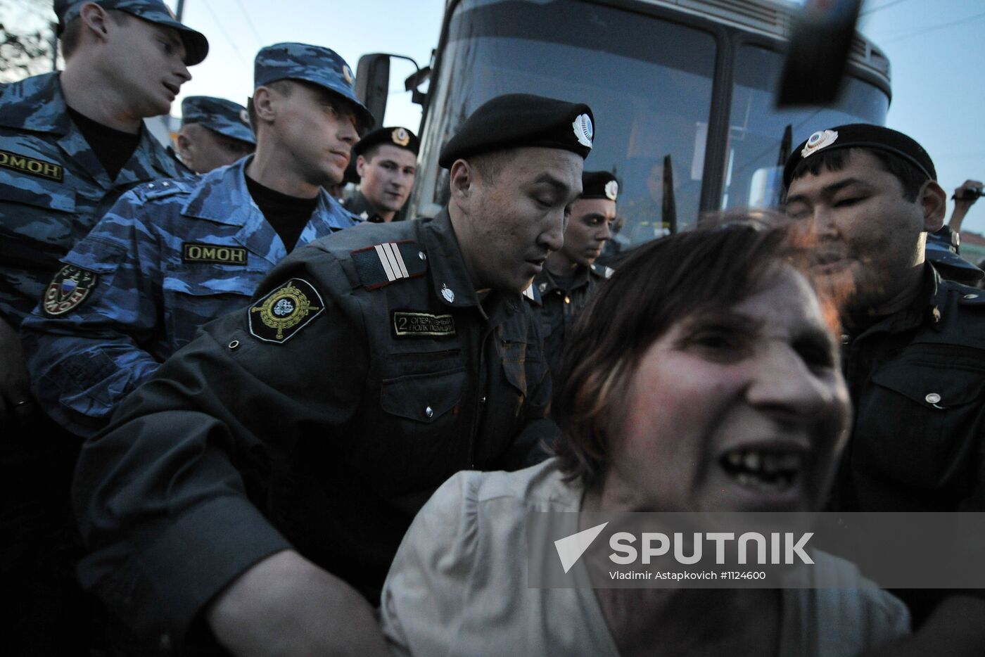 Opposition activists gathered at "Barricadnaya" detained