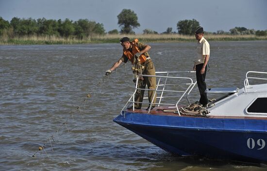 Curbing sturgeon poaching in Caspian Sea