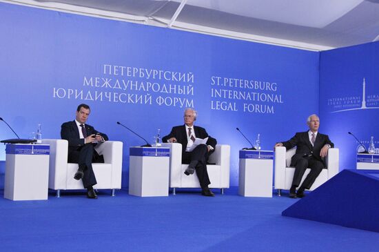 Medvedev at 2nd St Petersburg International Legal Forum