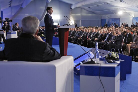 Medvedev at 2nd St Petersburg International Legal Forum