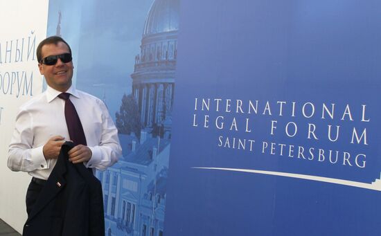 Medvedev at 2nd St Petersburg International Legal Forum