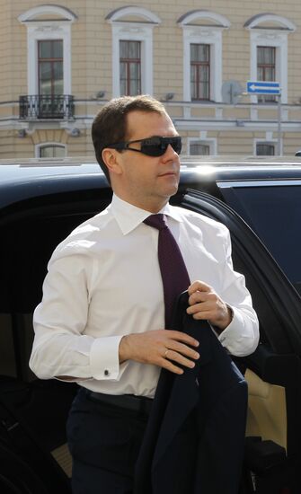 Medvedev at 2nd St Petersburg International Legal Forum