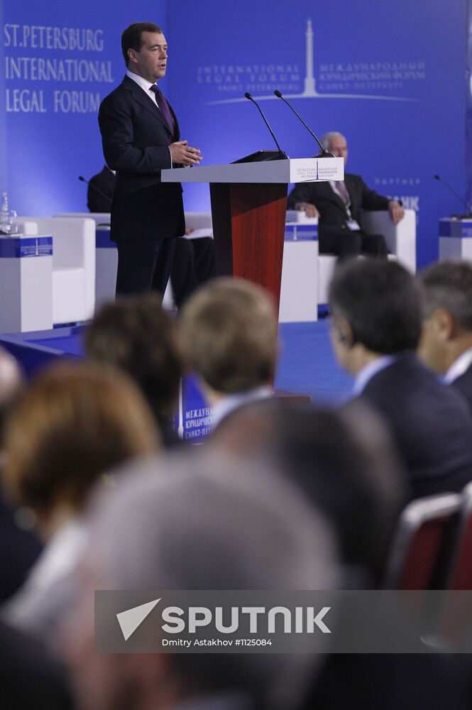 Medvedev at 2nd St Petersburg International Legal Forum