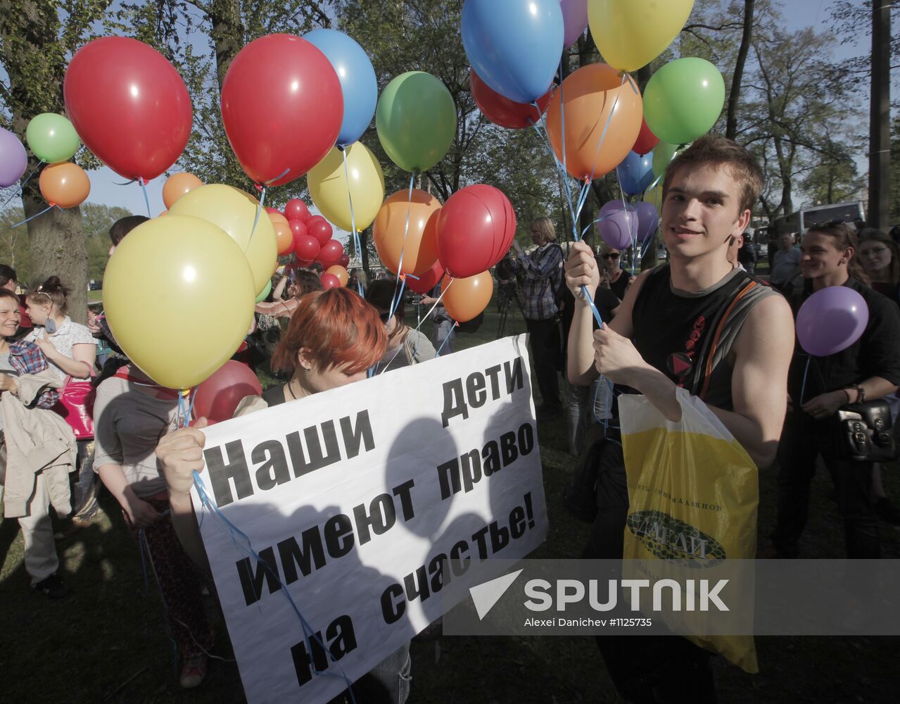 Sexual minorities hold rally in St. Petersburg
