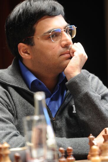 Chess. Match for World title. 6th day