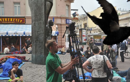 Dispersal of opposition camp on Arbat Street in Moscow