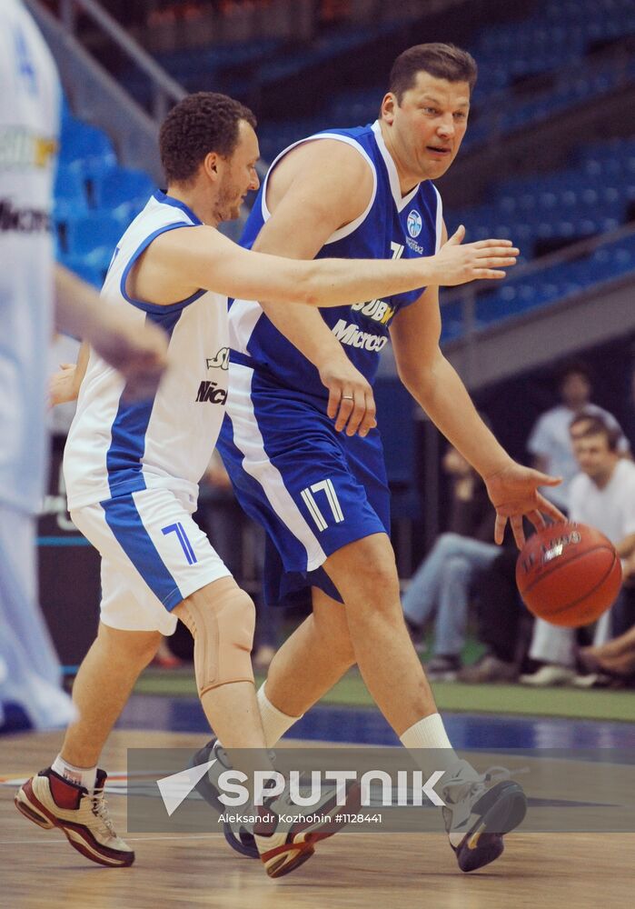 Exhibition game of world basketball stars