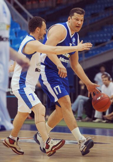 Exhibition game of world basketball stars