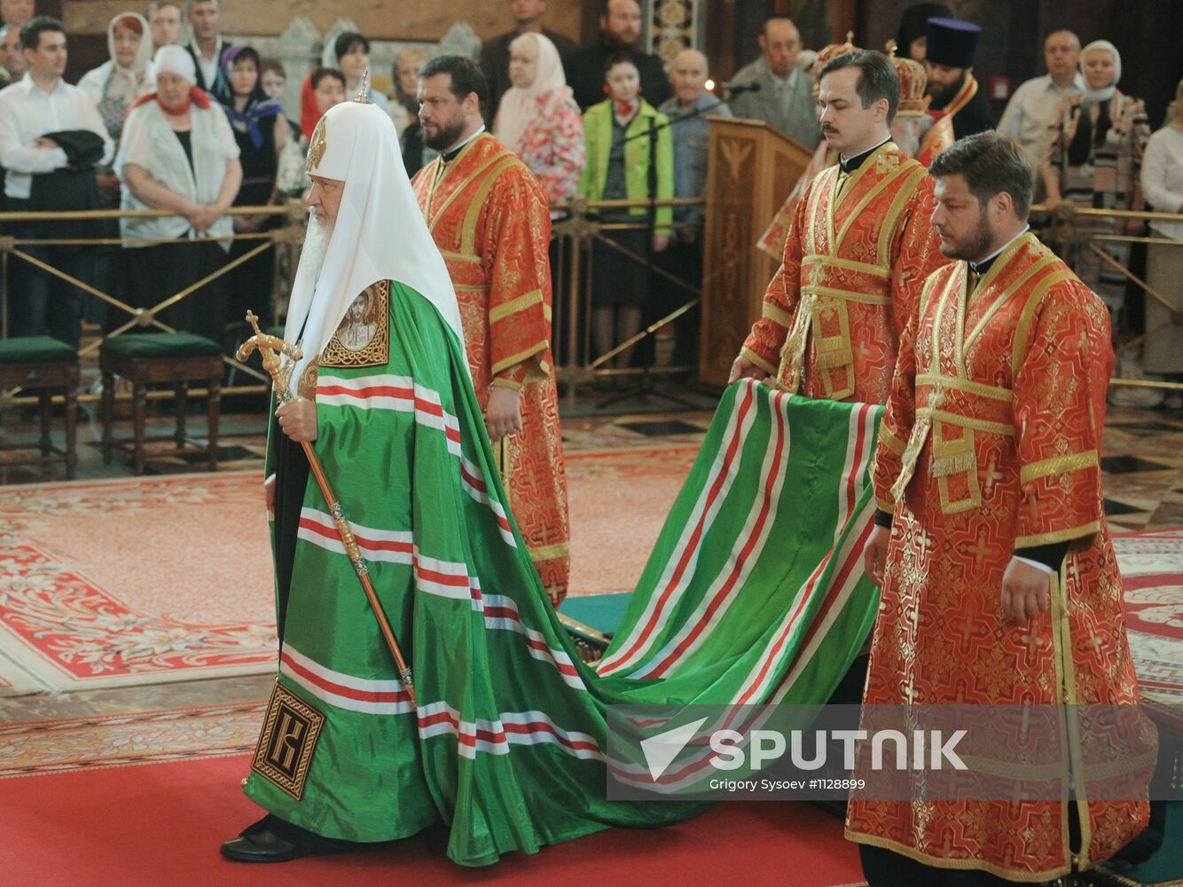 Liturgy on 5th anniversary of Russian church unity