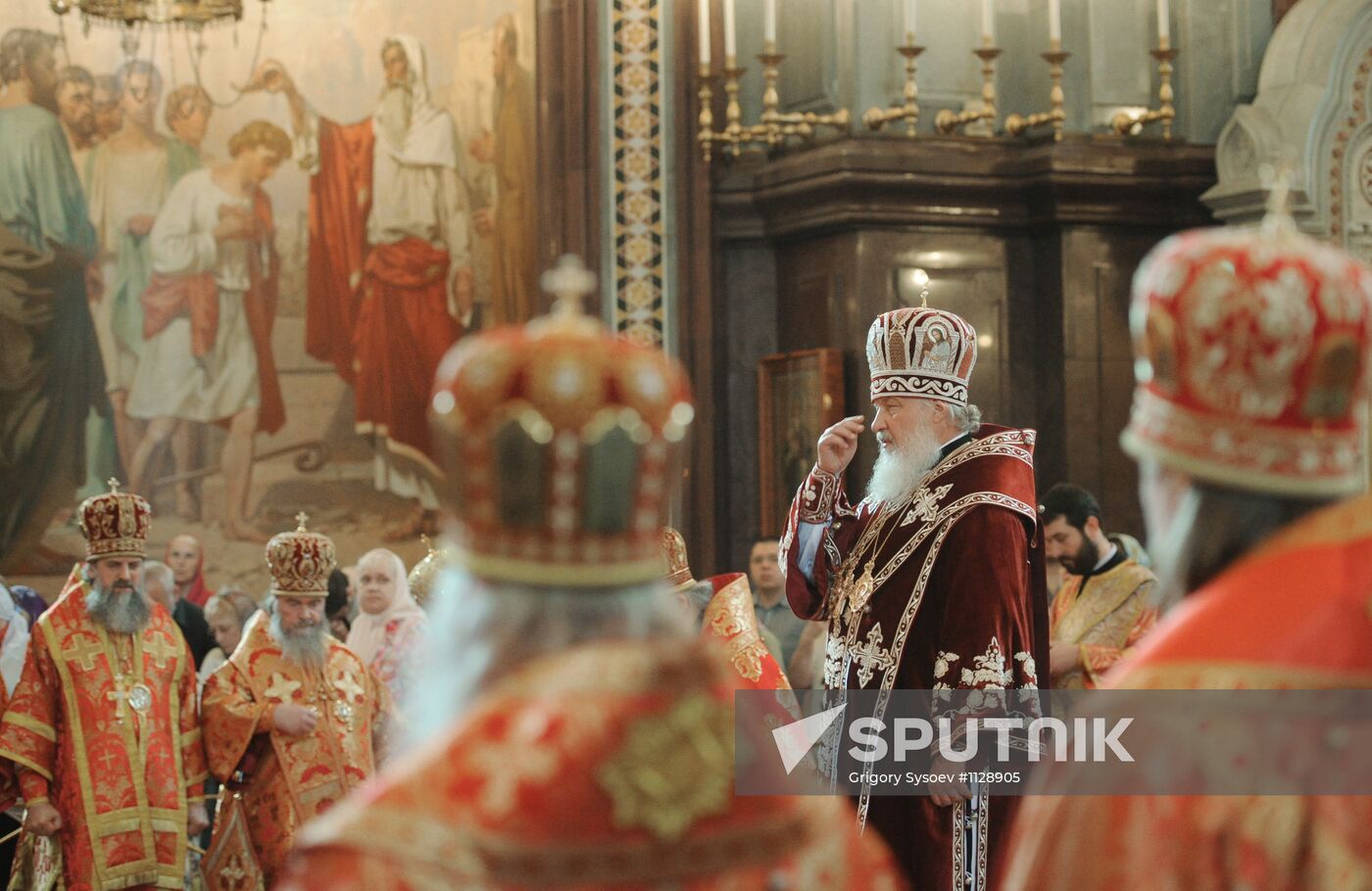 Liturgy on 5th anniversary of Russian church unity